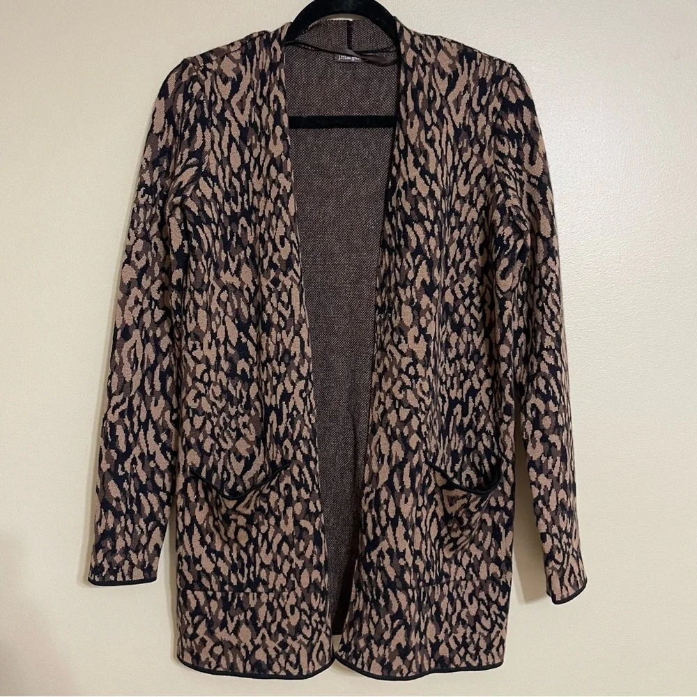 J McLaughlin Animal Print Cardigan XS - Picture 2 of 7